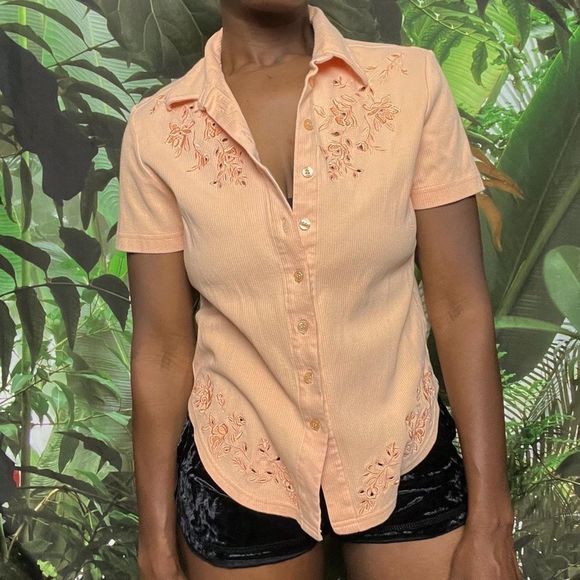 Together Tops - Floral embroidered button up. Salmon pink. Size medium. Perfect condition!!